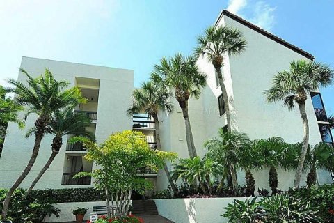 Condo in Longboat Key, Florida, 2 bedrooms № 2395844