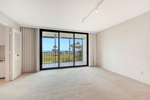 Condo in Longboat Key, Florida, 2 bedrooms № 2395844 - photo 9