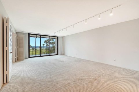 Condo in Longboat Key, Florida, 2 bedrooms № 2395844 - photo 7