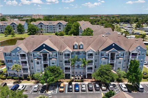 Condo in Kissimmee, Florida, 3 bedrooms  № 2236720 - photo 2