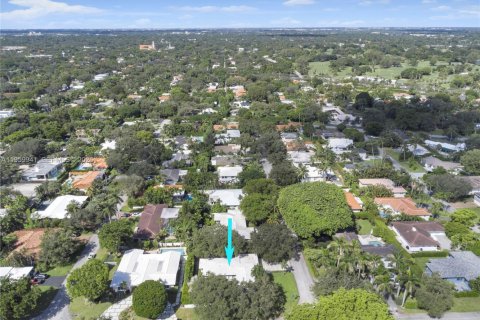 House in Miami Shores, Florida 3 bedrooms, 215.25 sq.m. № 2040910 - photo 21