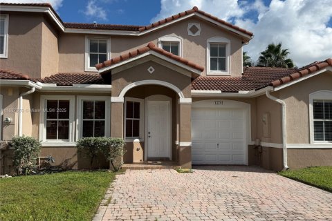 Adosado en alquiler en Homestead, Florida, 3 dormitorios, 155.98 m2 № 1939318 - foto 2