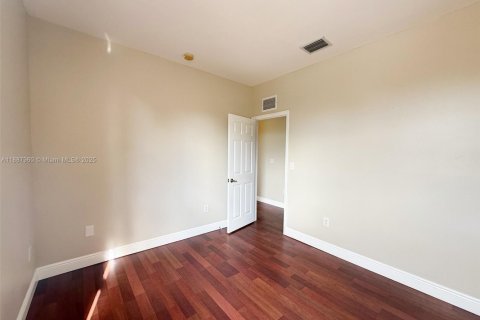 Adosado en alquiler en Homestead, Florida, 3 dormitorios, 155.98 m2 № 1939318 - foto 24