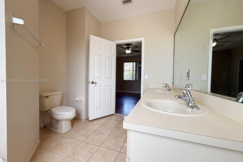 Adosado en alquiler en Homestead, Florida, 3 dormitorios, 155.98 m2 № 1939318 - foto 19