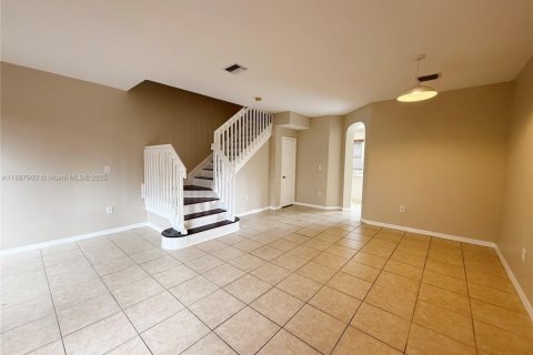 Adosado en alquiler en Homestead, Florida, 3 dormitorios, 155.98 m2 № 1939318 - foto 3