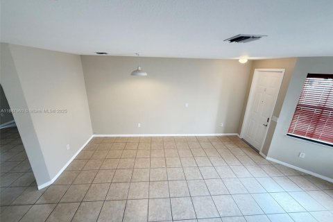 Adosado en alquiler en Homestead, Florida, 3 dormitorios, 155.98 m2 № 1939318 - foto 7
