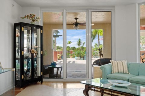 Condo in Jupiter, Florida, 3 bedrooms № 2394877 - photo 15