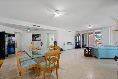 Condo in Jupiter, Florida, 3 bedrooms № 2394877 - photo 16