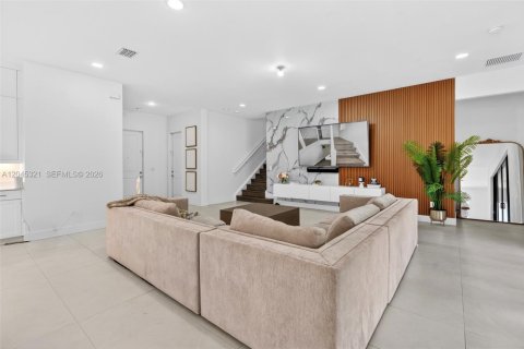 Casa en venta en Miramar, Florida, 4 dormitorios, 337.89 m2 № 2173222 - foto 6