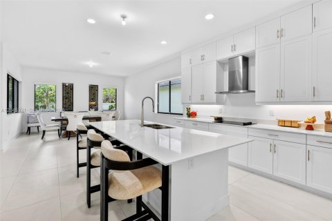 Casa en venta en Miramar, Florida, 4 dormitorios, 337.89 m2 № 2173222 - foto 8