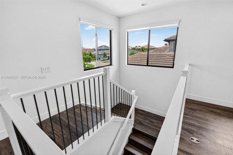 Casa en venta en Miramar, Florida, 4 dormitorios, 337.89 m2 № 2173222 - foto 16