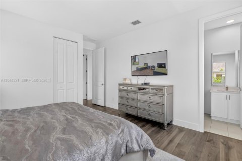 Casa en venta en Miramar, Florida, 4 dormitorios, 337.89 m2 № 2173222 - foto 26