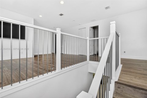 Casa en venta en Miramar, Florida, 4 dormitorios, 337.89 m2 № 2173222 - foto 15
