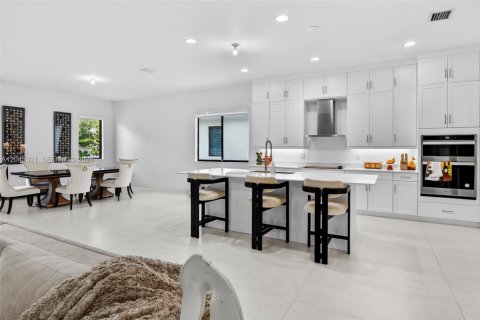 Casa en venta en Miramar, Florida, 4 dormitorios, 337.89 m2 № 2173222 - foto 7