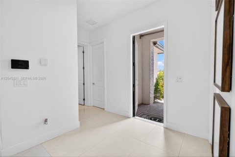 Casa en venta en Miramar, Florida, 4 dormitorios, 337.89 m2 № 2173222 - foto 30