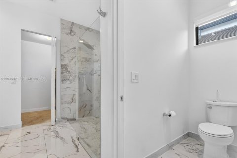 Casa en venta en Miramar, Florida, 4 dormitorios, 337.89 m2 № 2173222 - foto 27