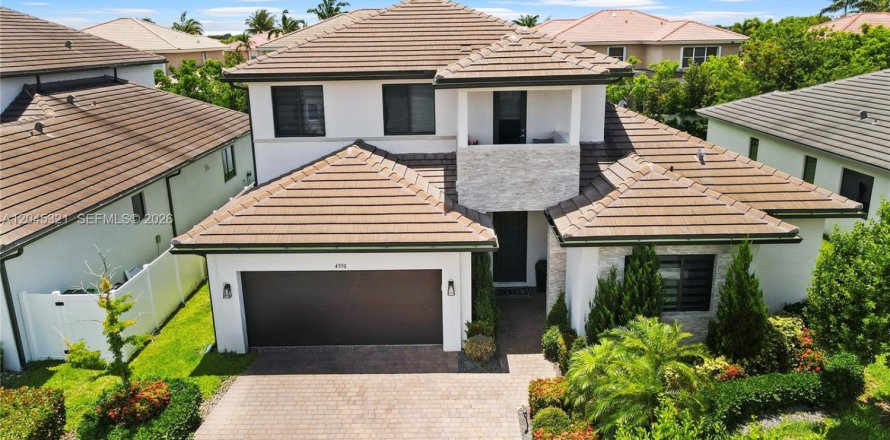 Casa en Miramar, Florida 4 dormitorios, 337.89 m2 № 2173222