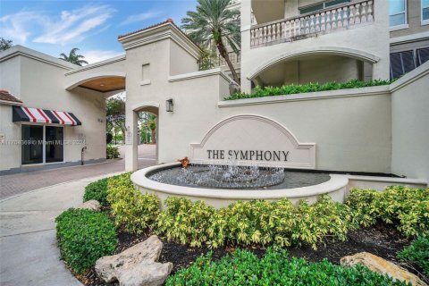 Condo in Fort Lauderdale, Florida, 2 bedrooms  № 1714806 - photo 1