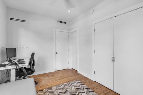 Condominio en venta en Miami Beach, Florida, 2 dormitorios, 70.61 m2 № 1806404 - foto 23