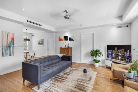 Condominio en venta en Miami Beach, Florida, 2 dormitorios, 70.61 m2 № 1806404 - foto 2