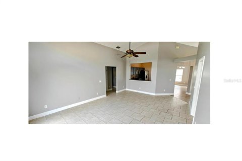 Casa en alquiler en Davenport, Florida, 3 dormitorios, 125.6 m2 № 1912428 - foto 7