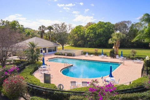 House in Hobe Sound, Florida 3 bedrooms, 187.38 sq.m. № 2352718 - photo 6