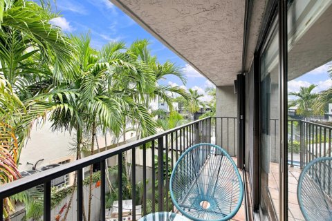 Touwnhouse à vendre à Miami, Floride: 2 chambres, 119.57 m2 № 2275795 - photo 30