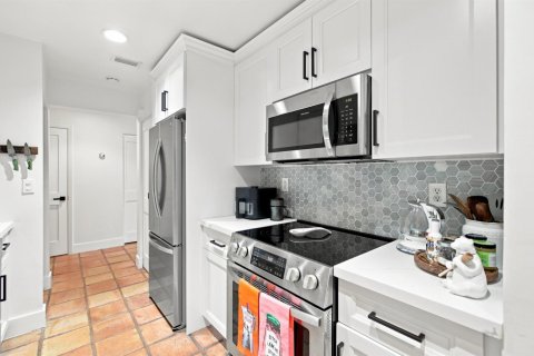 Touwnhouse à vendre à Miami, Floride: 2 chambres, 119.57 m2 № 2275795 - photo 10