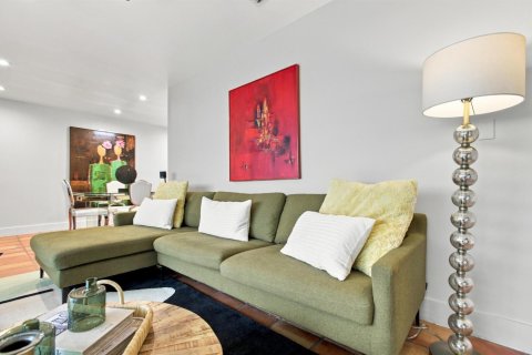 Touwnhouse à vendre à Miami, Floride: 2 chambres, 119.57 m2 № 2275795 - photo 16