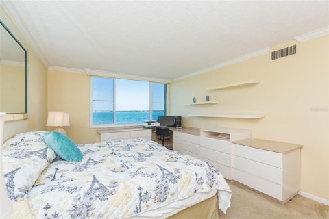 Condominio en venta en Saint Petersburg, Florida, 2 dormitorios, 122.17 m2 № 1659602 - foto 19