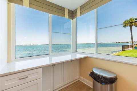 Condominio en venta en Saint Petersburg, Florida, 2 dormitorios, 122.17 m2 № 1659602 - foto 15