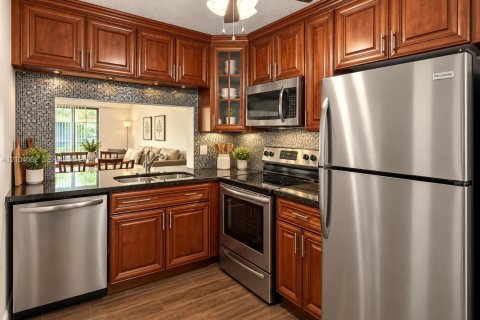Copropriété à louer à Deerfield Beach, Floride: 2 chambres, 85.1 m2 № 2411303 - photo 4