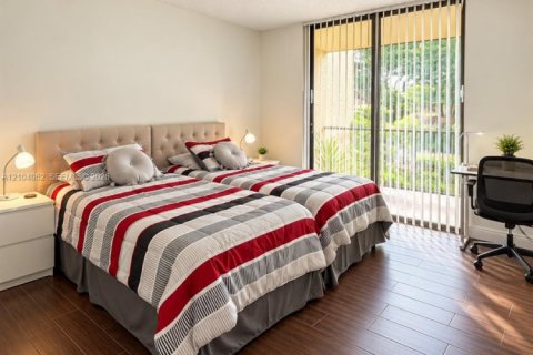 Copropriété à louer à Deerfield Beach, Floride: 2 chambres, 85.1 m2 № 2411303 - photo 8