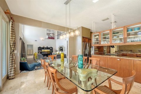 House in Bradenton, Florida 4 bedrooms, 385.54 sq.m. № 1802910 - photo 11
