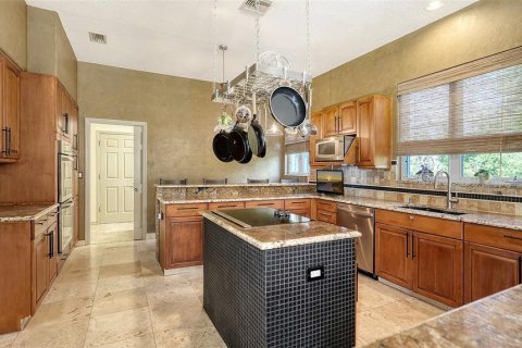 House in Bradenton, Florida 4 bedrooms, 385.54 sq.m. № 1802910 - photo 14