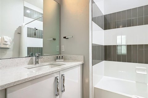 Casa en venta en Davenport, Florida, 11 dormitorios, 607.77 m2 № 1581040 - foto 23