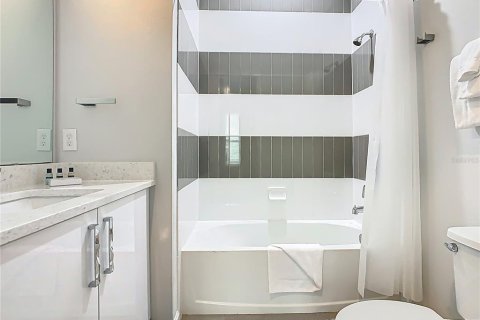 Casa en venta en Davenport, Florida, 11 dormitorios, 607.77 m2 № 1581040 - foto 22
