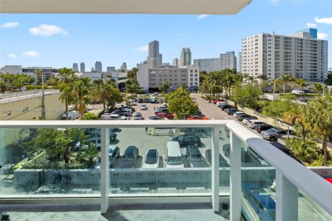 Condominio en venta en Miami Beach, Florida, 1 dormitorio, 53.7 m2 № 1865749 - foto 9