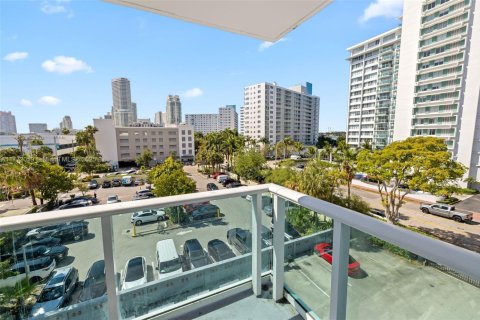 Condominio en venta en Miami Beach, Florida, 1 dormitorio, 53.7 m2 № 1865749 - foto 10