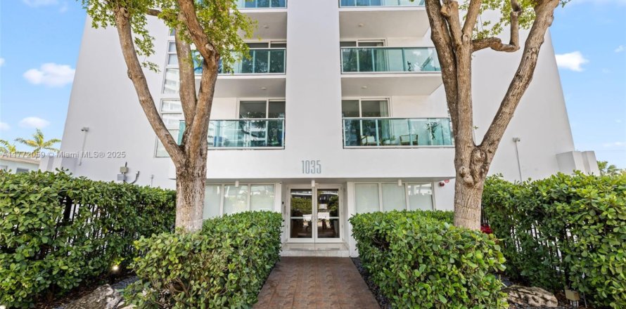 Condominio en Miami Beach, Florida, 1 dormitorio № 1865749