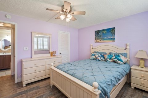 Condo in Pembroke Pines, Florida, 2 bedrooms  № 2081607 - photo 18