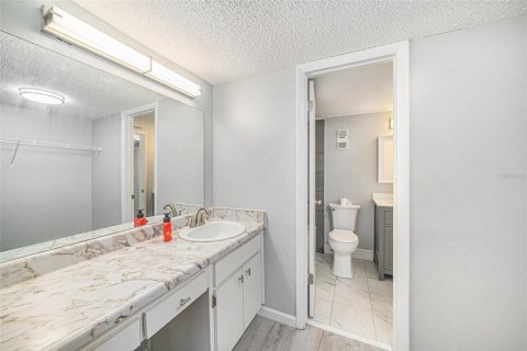Copropriété à louer à Brandon, Floride: 2 chambres, 101.26 m2 № 1722453 - photo 9