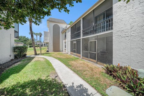 Copropriété à louer à Brandon, Floride: 2 chambres, 101.26 m2 № 1722453 - photo 12