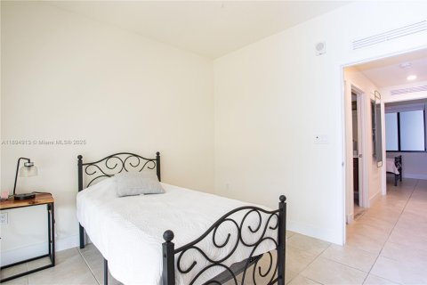 Снять в аренду кондоминиум в Дорал, Флорида 3 спальни, 123.93м2, № 1947447 - фото 28