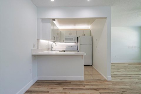 Condominio en venta en Vero Beach, Florida, 1 dormitorio, 64.57 m2 № 1869463 - foto 9