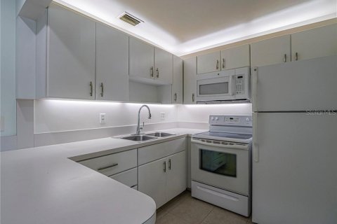 Condominio en venta en Vero Beach, Florida, 1 dormitorio, 64.57 m2 № 1869463 - foto 10
