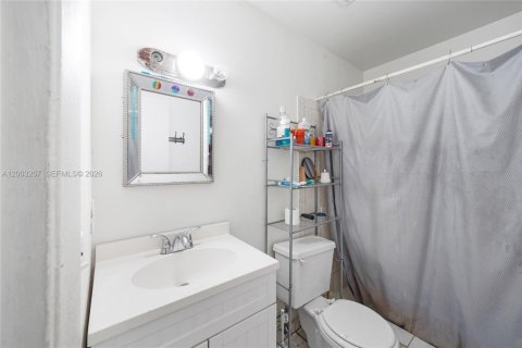 Купить виллу или дом в Майами-Гарденс, Флорида 3 спальни, 104.05м2, № 2068143 - фото 10