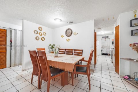 Купить виллу или дом в Майами-Гарденс, Флорида 3 спальни, 104.05м2, № 2068143 - фото 5