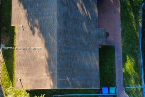 Immobilier commercial à vendre à Miami, Floride: 161.65 m2 № 1953545 - photo 2