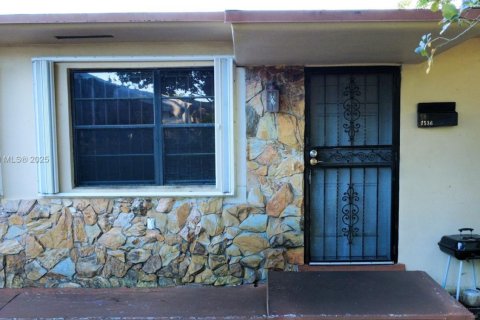 Immobilier commercial à vendre à Miami, Floride: 161.65 m2 № 1953545 - photo 5